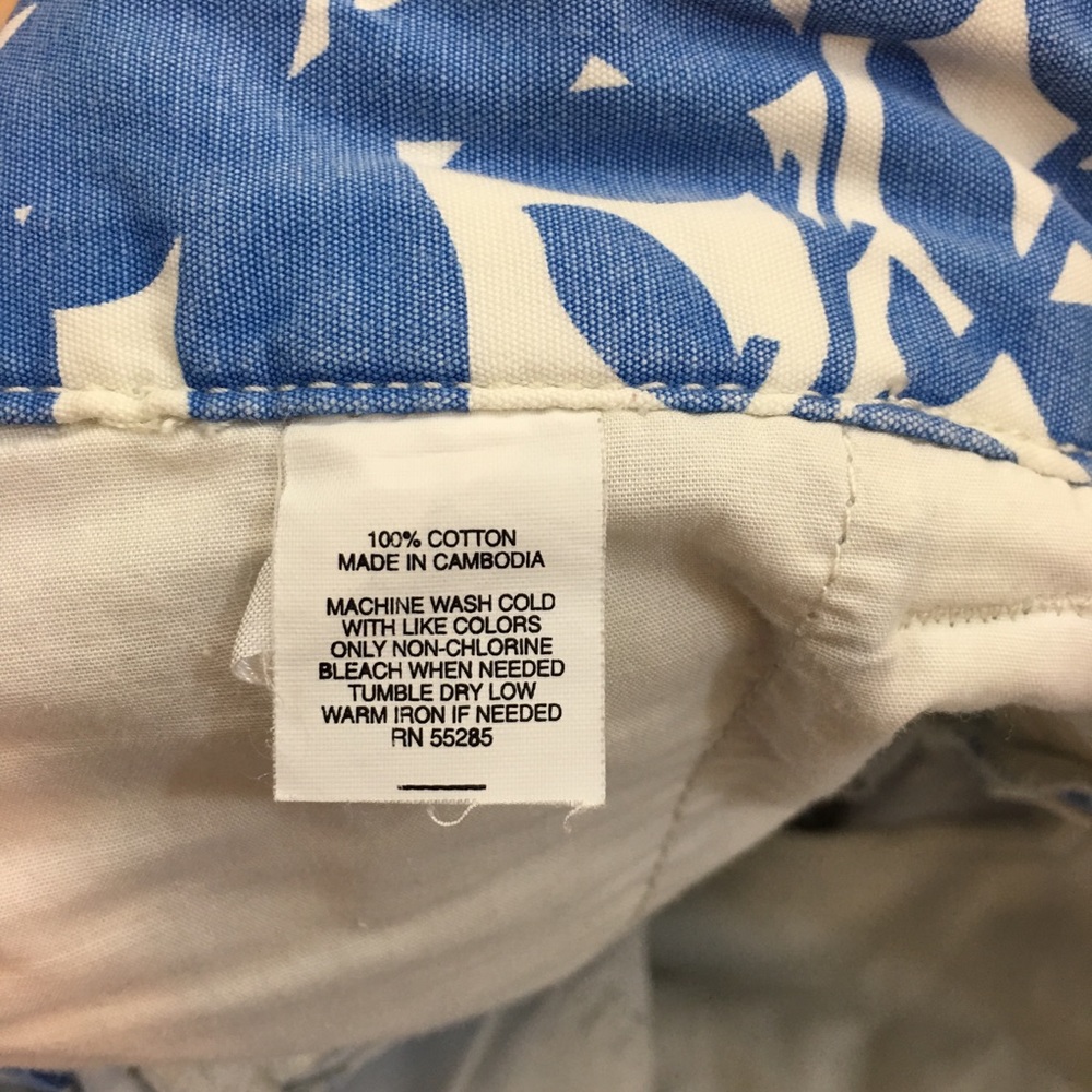 Express Shorts - Picture 4 of 7